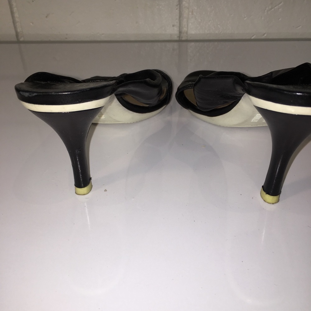 Stuart Weizmann Black Sandals With Heel - image 5